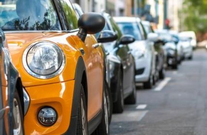 Deutsche Umwelthilfe kämpft gegen zunehmende Autos in Städten und fordert Ende des kostenlosen (Foto: AdobeStock -  bilanol 169933112)