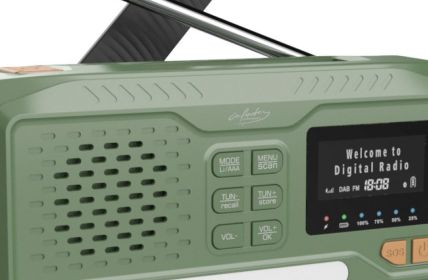 Vielseitiges Kurbelradio: Musik, Licht, Notfallwarnungen und (Foto: PEARL GmbH)