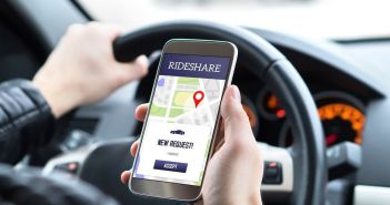Allianz Autoversicherung setzt neue Maßstäbe mit erweitertem Schutz Allianz Autoversicherung bietet umfassenden Schutz mit neuen (Foto: AdobeStock - terovesalainen 221689009)