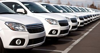 Wann ist ein Kfz-Versicherungswechsel sinnvoll? Wann ist ein Kfz-Versicherungswechsel sinnvoll? (Foto: AdobeStock - lililia 640797832)