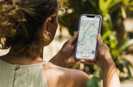 Google Maps Update: Bessere Navigation für Großstädte und (Foto: AdobeStock 475647973_Diego)