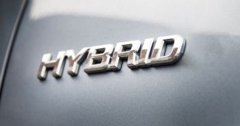 Markt für Plug-In Hybride erlebt deutlichen Rückgang Neuzulassungen von Pkw mit alternativen Antrieben brechen (Foto: AdobeStock - Daniel Krason 122555776)