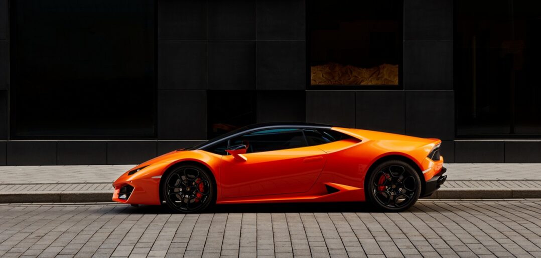 Vom Traum zur Realität: In 7 Schritten sicher & stressfrei einen Lamborghini mieten (Foto: AdobeStock - Artur Nyk - 299171590)