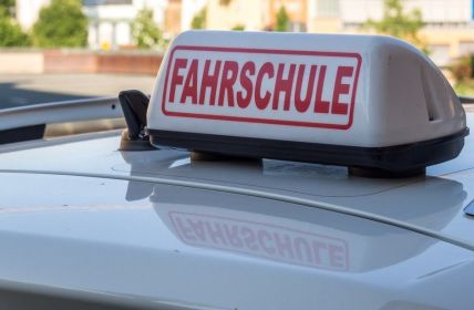 BMV und DVR diskutieren kostensenkende Fahrausbildungsreform VMK in (Foto: AdobeStock - Animaflora PicsStock - _182232257)